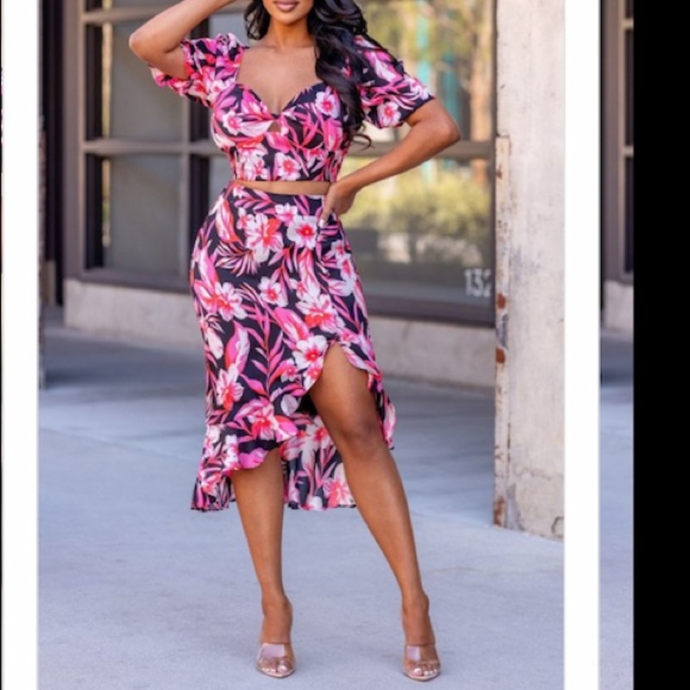 BLACK/FUSCHIA SKIRT SET